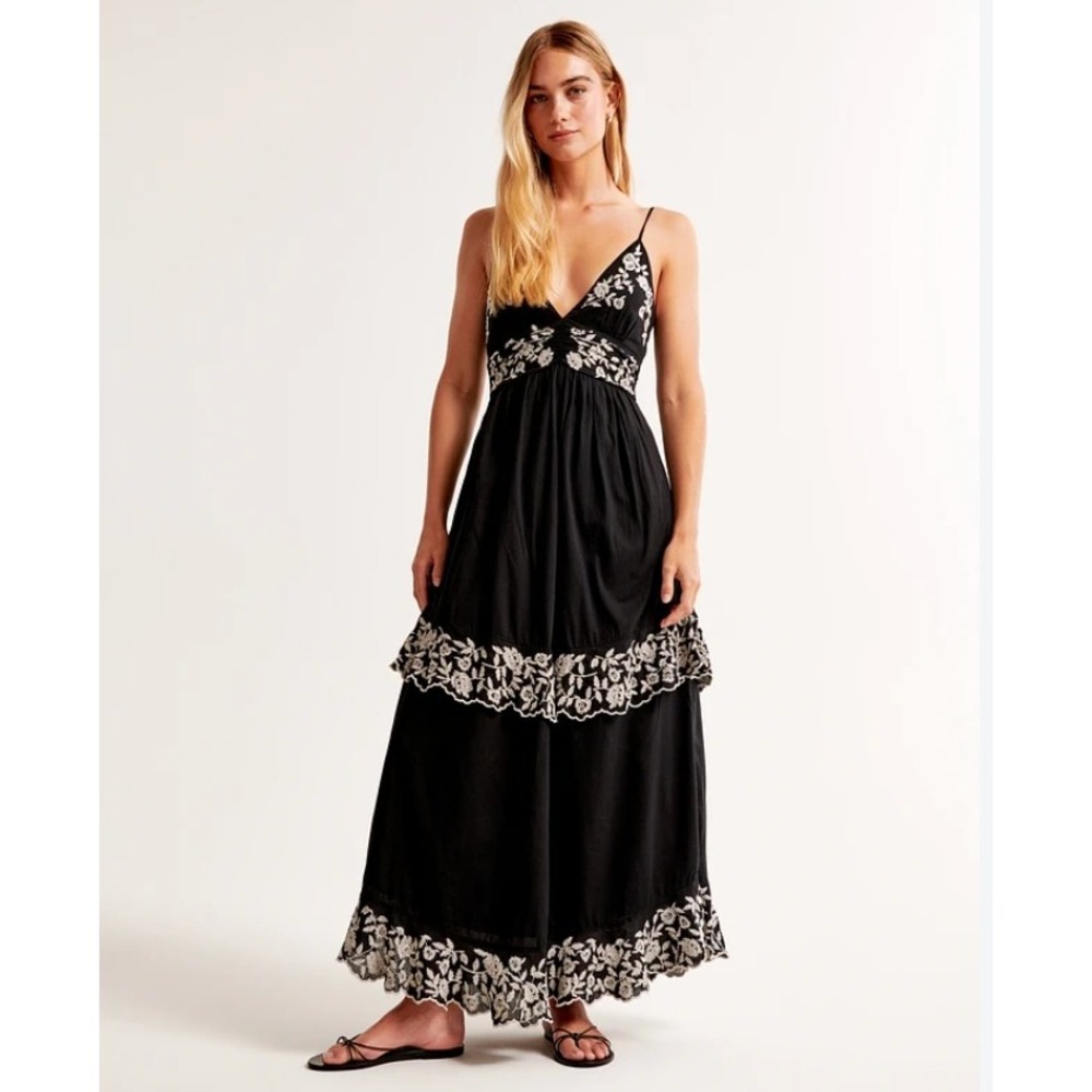 NEW $130 Abercrombie & Fitch Tiered Ruffle Maxi Dress small  Floral